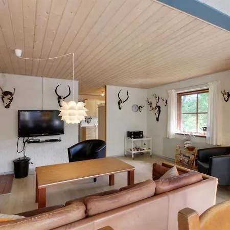 Holiday Syriel - 1km From The Sea In Western Jutland By Interhome